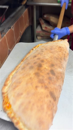 17K views · 2.8K reactions | Gain weight now! Ask me how  CRUNCH, Baby, Crunch!!! . . . . . #120Pepperoni #CaliPizza #PizzaTok #PizzaReel #PizzaHack #BurattinoPizza #ThinCrustMagic #CheesePullGoals #PizzaCravings #GourmetPizza #WestCoastFlavor #DroolWorthy #TastyAF #ViralEats #EpicEats #CaliforniaReels #SoCalEats #HuntingtonBeachFoodie #SanPedroEats #CarsonFoodScene #TheCaliforniaPizzaStandard #PizzaArt #PizzaFlex #InstaYum #FoodieTok | Burattino Brick Oven Pizza | Facebook