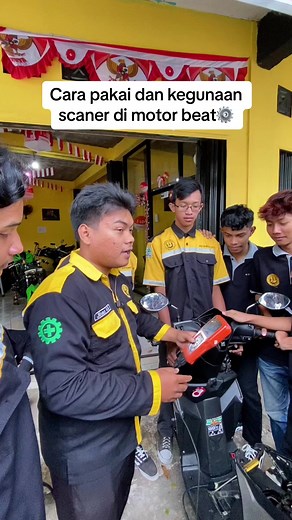 Cara pakai scaner untuk mengidentifikasi kerusakan di motor #scanermotor #mekaniktiktok #otomotif #mesinmotor #otomotoracademiyogyakarta