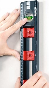 7.9K views · 25 reactions | Detta är vårt vattenpass ELV 40 som är anpassat för elektriska installationer  Skjutmarkörer med graderat 71 mm mittavstånd gör det enkelt för snabb och korrekt positionering vid installation av strömbrytare eller kopplingsdosor enligt DIN 49075 ⚡ https://hultafors.com/products/spirit-level-elv-40 | Hultafors | Facebook