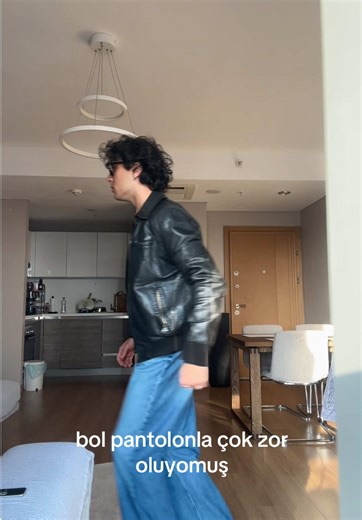 efeti (@efetiii) adlı kullanıcının Billie Jean Remix FULL REMIX ON MY YT - jiandro ile oluşturduğu videoları