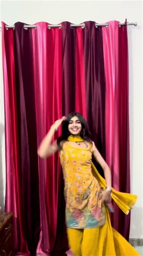 Boyfriend😋| Tanya | #trending #dance #trendingshorts #karanaujla #trendingdance