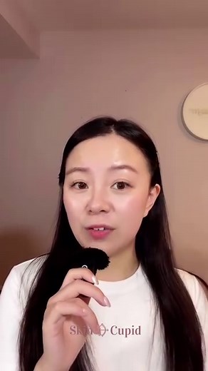 One of our most frequently asked questions: how to use Retinol correctly. It’s no secret that retinol is the favourite child in the skincare world due to its multitude of benefits such as anti-ageing, rejuvenating, battling acne and evening skin texture. However, if not used with caution or correctly, this can cause skin damage and irritation that we wouldn’t wish on anyone! Many retinol beginners especially are making many of these mistakes which can lead to consequences they were not intending