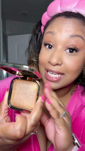 A good bronzer is the difference between flat makeup and that golden, sun-lit glow