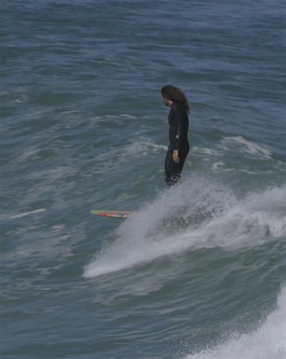 🎟️ Swell At Scorpion Bay https://www.youtube.com/watch?v=oMu93NtJqy0 🏄‍♂️ Kassia Meador, Cliff Kapono, Josh Hall 🎬 Evan Schell 📐 10'10 Le Sliviar by Josh Hall Surfboards 🎵 "Baja Norte" & "Hawai'i Kai" by Magic Sands 🇲🇽 Scorpion Bay, San Juanico, Mexico ⏱️ 6min 🗓️ 2025 #surfing #NobodySurf | NobodySurf