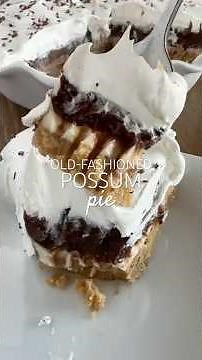 POSSUM PIE RECIPE - Full recipe on Fantabulosity.com #pierecipe #easydessert #southerncooking