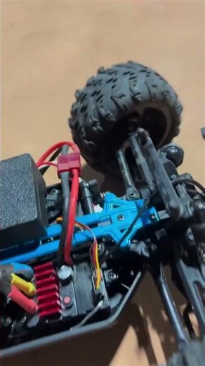 Instalei a camera GoPro no carro de controle remoto #automobile