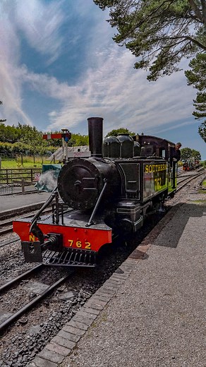 🚂 LYN COLLECTS CARRIAGES AT WOODY BAY STATION 🚂 762 Lyn slowly makes its way back to Woody Bay Station to collect four Victorian carriages, ready for the next trip on the Lynton and Barnstaple Railway. Lyn, the world's only new-build American steam locomotive, proceeded to take passengers to Killington Lane Halt and back. #Discovering #Devon #Somerset #And #Beyond #SteamTrain #Steam #Train #Railway #Lyn #WoodyBay #KillingtonLaneHalt #LyntonAndBarnstapleRailway #NorthDevon #Exmoor | Discovering