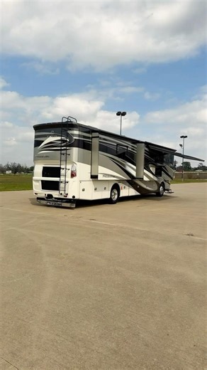 2018 Tiffin Phaeton 40IH For Sale $199,995 #rv #motorhome #luxury #tiffin #rvlife #rving #rvs