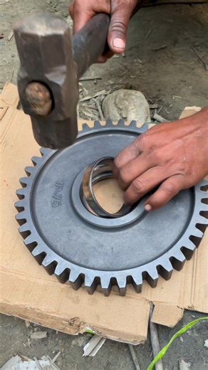 It’s AM Technical on Instagram: "How are contact lenses fitted#training #reel #viralvideos"