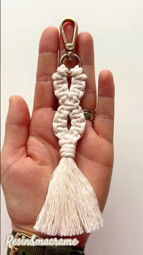 DIY Easy Macrame Keychain Infinity Pattern for Beginners #crafts #tutorial #keyring #boho #bagcharm