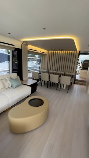 Step aboard the Azimut Yachts 78 Flybridge and Immerse yourself in a realm of sleek design, panoramic views, and unrivaled comfort. #yacht #big #luxurytravel #luxuryhomes #style #florida #superyacht | MarineMax Yachts