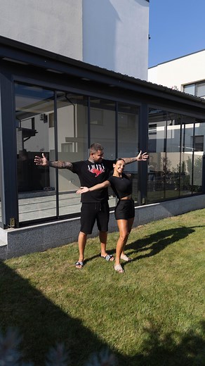 Final touch la BIG BLANA VILLA‼️Ne-am dorit de mult sa inchidem terasa pentru a ne putea bucura de ea în orice anotimp‼️ Top Roll este alegerea noastra & trust us, sunt Big Blana cap-coada, sus-jos‼️Profi, clean, fast & safe‼️Recomandam‼️🔥 Mai multe detalii aici 👉🏼https://toproll.ro/ . . . #tjmiles #bigblana #bigblanagang #toproll #villa #construction #backyard #backyards #terracedesign #terrace #modernvilla | TJ Miles