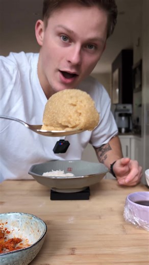 Save The Recipe 👇 Gains & Gut Health Episode 29 (revisited) Have you ever heard of Amaranth ? An ancient grain used in old English, Mexican & Indian cooking. It's incredibly versatile, tastes great, packs lots of fiber and minerals, as well as ALL essential amino acid! Cals/Macros per 200g serving (cooked) 210 cals 8g protein 33g carb 4g fat 4g fiber 54% iron RDI 82% manganese RDI 35% magnesium RDI *Packed full of even more micronutrients If you want my fail safe amaranth recipe and 83 more gut