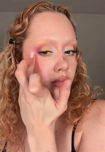 Still in love with this look I did a couple of days ago☀️ @samplr @Haus Labs @maccosmeticsuki @BEAUTY BAY