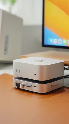 🚀 Turn your Mac mini into a powerful workstation with this UGREEN all-in-one Thunderbolt 5 dock: 10 extra ports, dual 8K display support, NVMe storage expansion, and high-speed connectivity. ✨ Drops tomorrow. Don’t miss it! #UGREEN #UGREENMaxidok #dock #macmini #unboxings