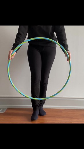 DIY Balloon Arch Stand Tutorial with Floor Lamp Stands and Hula Hoop