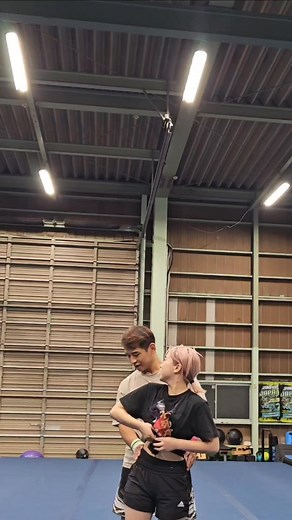 基礎訓練Hands➡️Extension x8 #cheerleading #cheer #치어리딩 #チアリーディング #cheersport #cheeracro #cheerstunts #cheersugar #stunt #partnerstunt #cheerstunts #partner #couple #couplelove #couplevideos #funnyvideos #funny #taiwan #japan #gymnastics #hands #basic #training #teaching #challenge #Extension | Cheer Sugar