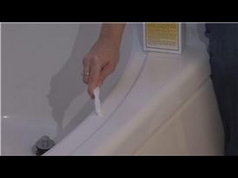 Housekeeping Tips : Removing Soap Scum From Porcelain Naturally