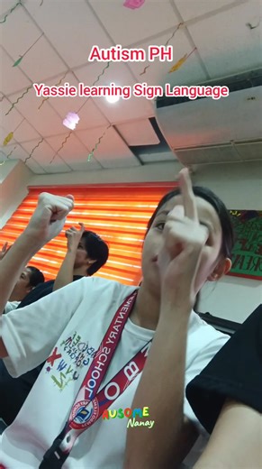 Activity nila Yassie kahapon (friday) ang matutunan ang sign language after niyan nagbook picnic naman sila☝️📖 Yassie, 10, ASD LVL 3 #AutismPH #autismawareness #AutismAcceptance #ProudAutismMom #AutismFamily #lifewithautism #autismmom #ausomenanay | Ausome Nanay