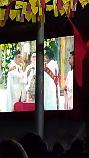 #lateuploadyarn January, 23, 2026 (at dawn - 4:00 AM)- Witnessed the "Hubo" rite which refers to the ritual removal of the Sto. Niño’s ornate fiesta garments and returning the image to its simpler, everyday attire. What happens during the ceremony? The Sto. Niño image is brought out (usually early morning). Devotees and church caretakers carefully remove: His crown Jewelry Elaborate Sinulog vestments The Hubo ceremony symbolizes: Humility – stripping away grandeur after celebration Transition – 