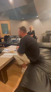 Welcome to Class 1 of our 1-on-1 "The Art of Sound Recording" Audio Engineer Program with Anatolii! Mike Johnson, owner, chief engineer and one of our dedicated industry professional instructors, is discussing our world-class facility, room acoustics and studio design inside Studio M! LEARN MORE: www.audioengineertraining.com | Clear Track Studios | Facebook