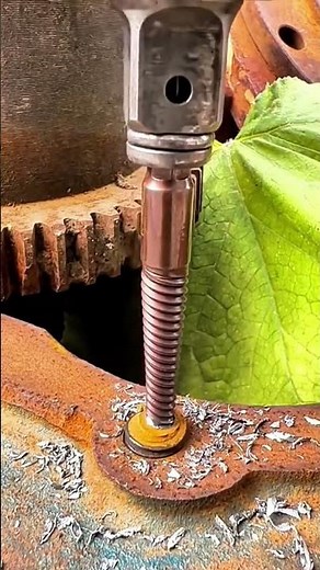 The Process of Making Internal Threads in Iron Plates Using a Drilling Machine #shorts