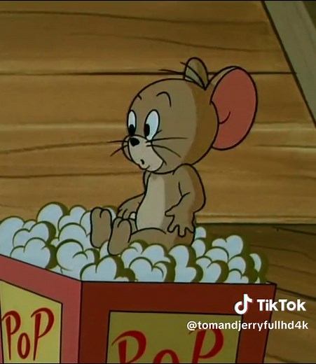 TOM AND JERRY PIANO DI CATTURA (EPISODE 159) (Shutter Bugged Cat) è un film del 1967 diretto da Tom Ray. È il trentaduesimo dei 34 cortometraggi animati della serie Tom & Jerry prodotti da Chuck Jones con il suo studio Sib-Tower 12 Productions, distribuito il 23 giugno del 1967 dalla Metro-Goldwyn-Mayer. TOM AND JERRY (EPISODE 159) (SHUTTER BUGGED CAT) is a 1967 film directed by Tom Ray. It is the thirty-second of 34 animated shorts in the Tom & Jerry series produced by Chuck Jones with his stud