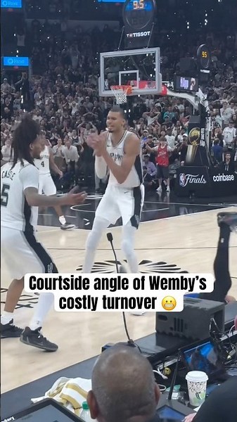 Spurs crucial miscommunication in Game 2 😳 (via spurssixthman/IG)