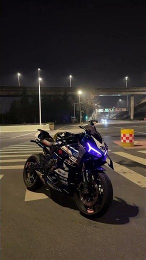 HONDA CBR650R is a premium middleweight sports bike 🥰