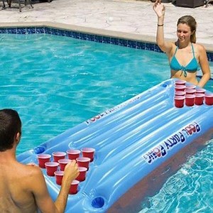 Playing beer pong in a pool? Yes, please! 🍺🏊🏽 Gets yours here ➡️ http://bit.ly/2HQM7RP Gets yours here ➡️ http://bit.ly/2HQM7RP | Frequent Forage