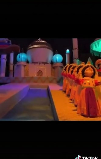 Replying to @jorgetiktok005 Disney animatronic malfunctions. Cred. TPM via Martian J for Small World and beccadance99 insta for 7dwarfs #disney #bloopers #magickingdom #disneyland #disneyparks #disneytiktok #disneytok #greenscreenvideo