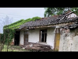 Awesome a couple worked hard to renovate the damaged old house and garden Rural vacation preparation