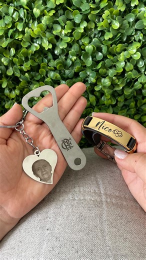 Infinity Cases & Acessórios on Instagram: "🌟 2026 já começou com novidades incríveis na INFINITY! Nosso catálogo de personalizados acabou de ganhar um upgrade de peso! Se você achava que não dava para deixar nossos produtos mais estilosos, prepare-se: agora estamos dominando a gravação a laser também em superfícies de aço inoxidável e alumínio! ⛓️✨ E fiquem tranquilos, pois a tradição continua! Seguimos com as nossas gravações impecáveis em courino, madeira e diversos outros materiais que você