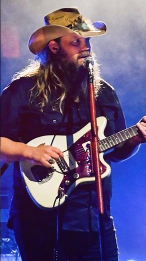 Chris Stapleton proves you don’t need tricks when you’ve got songs, soul and one hell of a voice