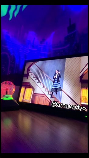 Respuesta a @Arma w/ Yiyo Jump in the line- Shake senora Beetlejuice (1988) #beetlejuice #timburton #jumpintheline #shakesenora #winonaryder #geenadavis #retro #oldmovies #nostalgia #film #clips #dance #80s #viral #fyp