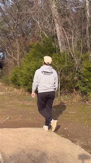 Bo McLaughlin on Instagram: "New Youtube video out now! It’s a Bag Swap between Shelby and myself :) Our bags are VERY different, so it’s interesting to see the decisions we have to make! Link in my bio :) #discgolf #discgolflife #discgolfeveryday"