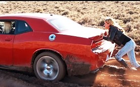 国外有趣恐怖女司机合集Funny Women Driving Fails