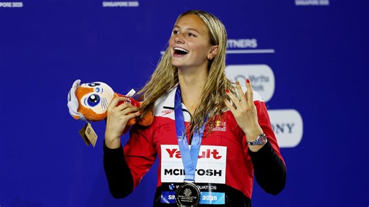 Summer McIntosh wins 3rd gold medal, Blake Tierney drops Canadian record twice | THE READY ROOM