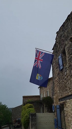 -Ile de Sainte Helene (Royaume Uni), drapeau adopté le 31 janvier 1984 -Saint Helena Island (United Kingdom), flag adopted on January 31, 1984 #sainthelena #unitedkingdom #flag #fyp #viral
