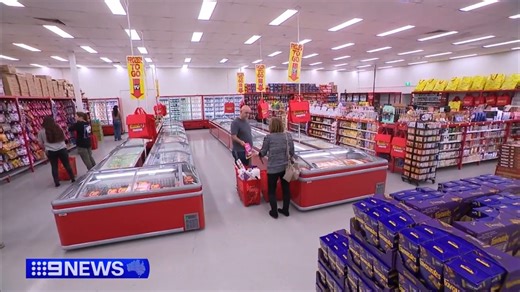 🗣 Spotted on Channel 9! If you were wanting a sneak peak of what's coming to Centrepoint Midland, check this out. Our freezers are arriving soon, and will be packed to the brim with absolute bargains. Stop paying full price for big brands! 🛒 10,000 products ‼️ Nothing over $5 🍕Frozen foods 📍Centrepoint Midland What bargains are you going to grab first? | Silly Solly's Midland
