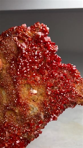 Here is a top grade vanadinite! Locality: Midelt, Morocco Credits: @pacificminerals Geology Love