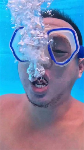 RC Cola vs Royal Bottle Sound Underwater