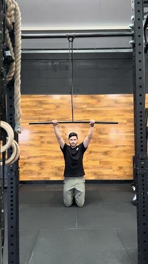 Banded front pulldown kneeling