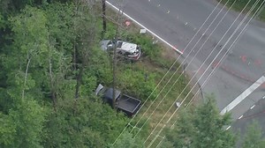 2-car crash in Bothell sends child to the hospital with life-threatening injuries