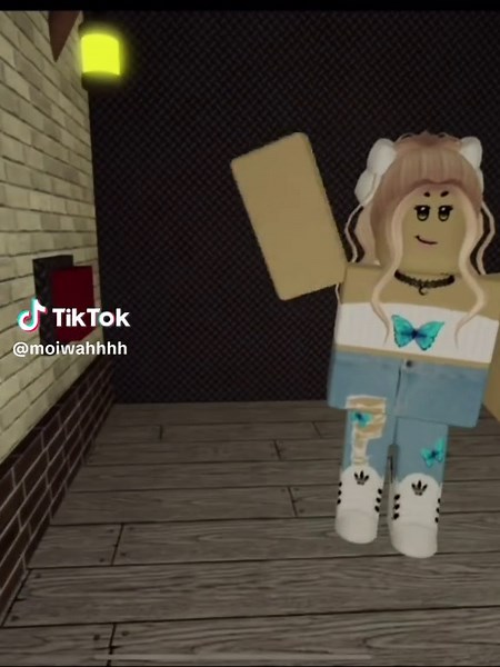 Identity Fraud: A Roblox Horror Gameplay Experience