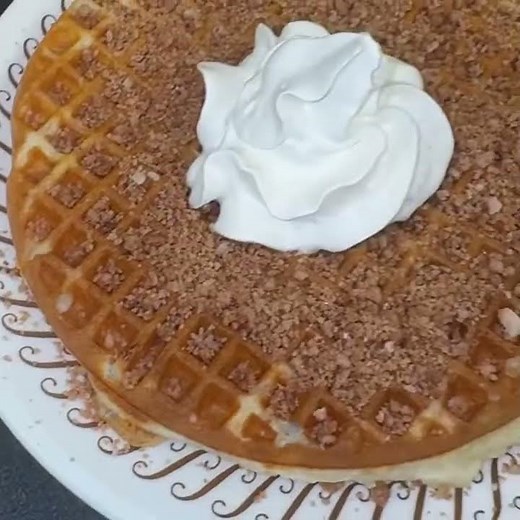 Waffle House Debuts Irresistible Cinnamon Crunch Waffle Taste Test #CinnamonCrunchWaffle