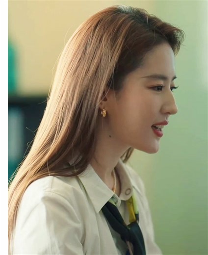 Best Actress Liu Yifei in as ‘Huang Yimei’ 🌹 #LiuYifei #刘亦菲 #TheTaleOfRose #Mulan #Luudiecphi