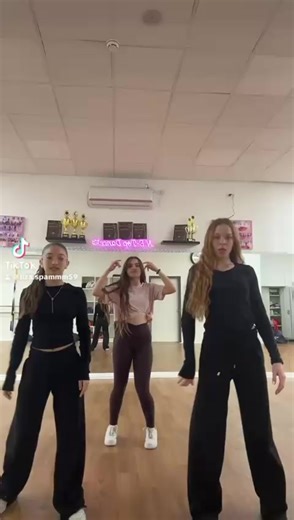 #נסריןקדרי#דרדלה#ריקוד #סטודיו #אליןבטוניה #foryou #🎭 @Liza spammm🤍 @✨🌷SHANI🌷✨ @natali_top_dance @IAGO FERREIRA ASULIN