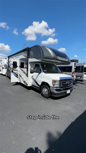 Explore the 2024 Thor Quantum KW29 RV with King Bed