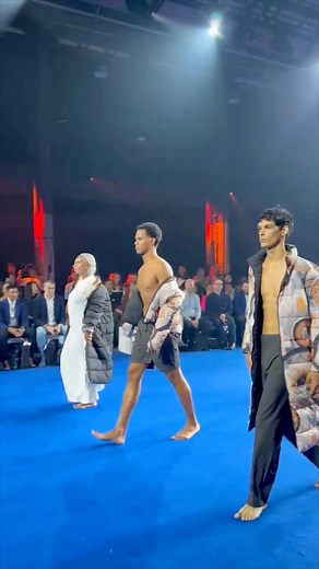 Sydney serving looks both on and off the runway 💅 Australian Fashion Week took over the streets of Warrane (Sydney.com) last week in a stylish celebration of Australian fashion, featuring much-loved labels, incredible Indigenous designs and fabulous next-gen Aussie designers. We joined IG/sandymcintyre_ for an insider scoop on all the fashion-filled action. Missed the excitement at this year's #AustralianFashionWeek? No worries! Beyond the runways, Aussies continue to inspire with their Pintere